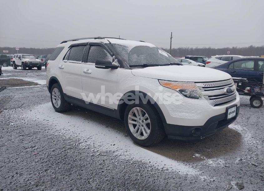 2014 Ford Explorer XLT (VIN 1FM5K7D85EGB32187) main photo