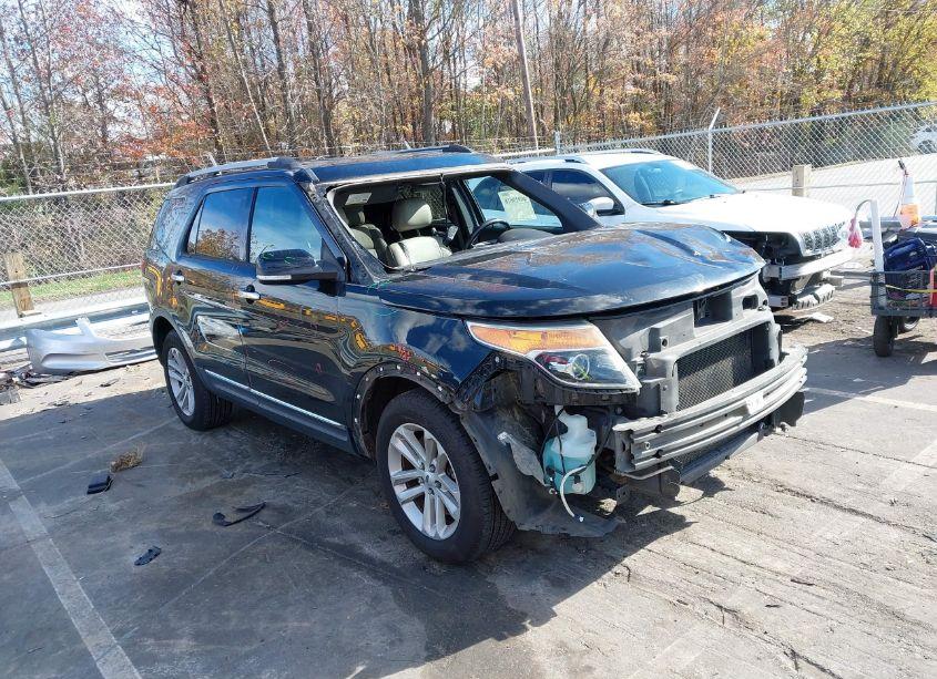 2014 Ford Explorer XLT (VIN 1FM5K7D85EGC19961) main photo