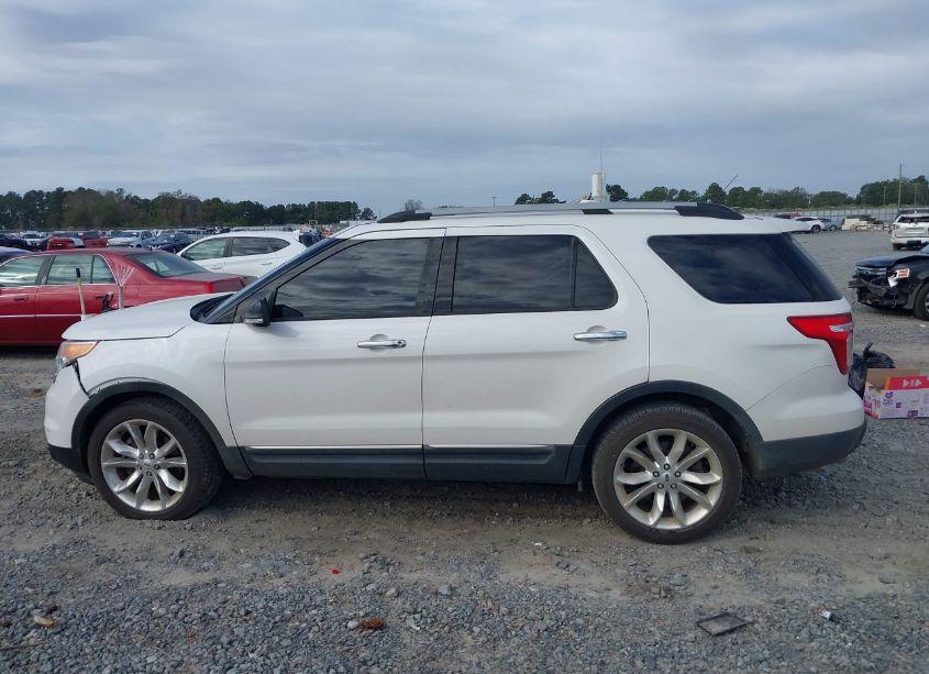 Photo 14 of 2014 Ford Explorer XLT (VIN 1FM5K7D85EGC22245)
