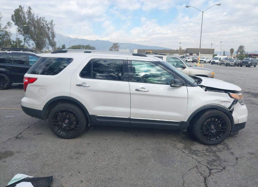 Photo 13 of 2014 Ford Explorer XLT (VIN 1FM5K7D85EGC24125)