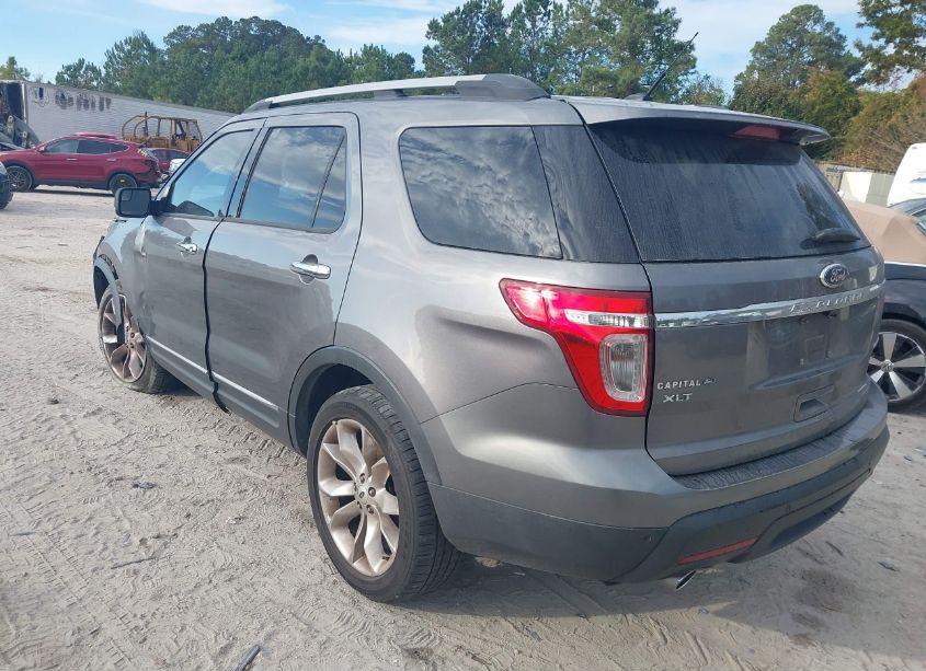 Photo 3 of 2014 Ford Explorer XLT (VIN 1FM5K7D85EGC35030)