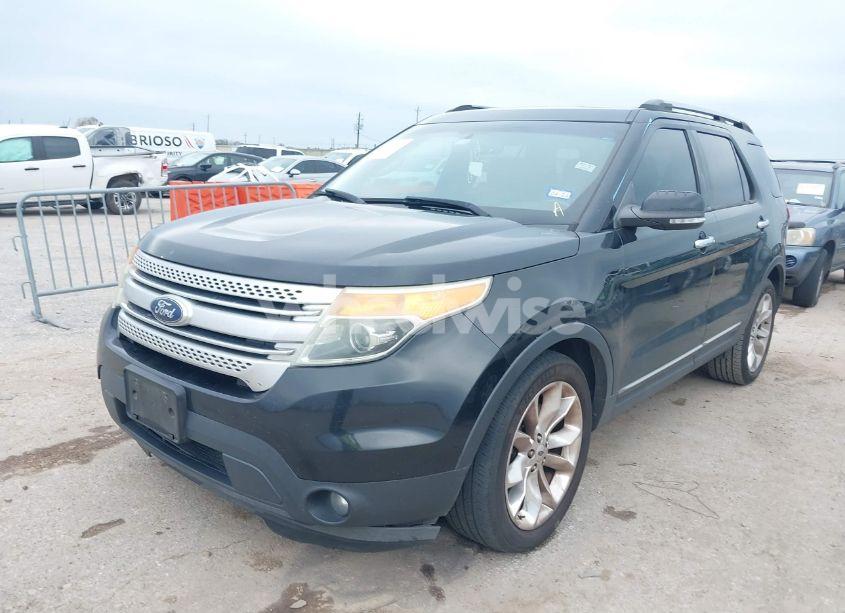 Photo 2 of 2014 Ford Explorer XLT (VIN 1FM5K7D85EGC57061)