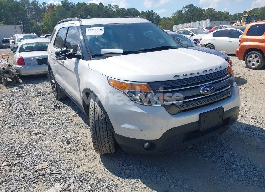 2015 Ford Explorer XLT (VIN 1FM5K7D85FGA50994) main photo