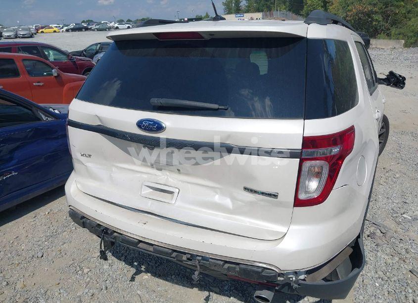 Photo 16 of 2015 Ford Explorer XLT (VIN 1FM5K7D85FGA50994)