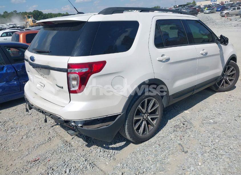 Photo 4 of 2015 Ford Explorer XLT (VIN 1FM5K7D85FGA50994)