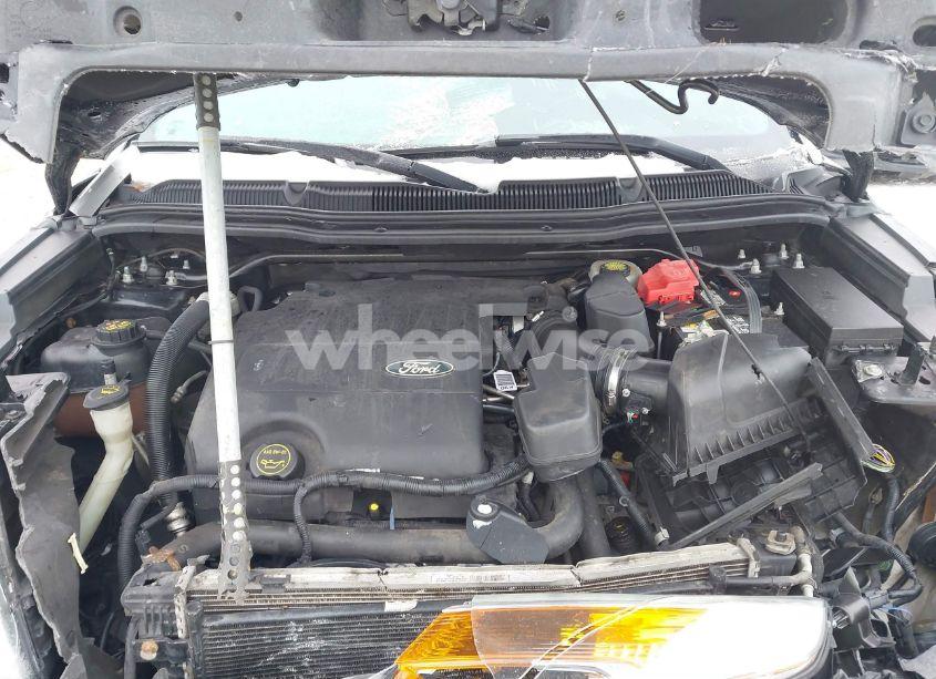 Photo 10 of 2015 Ford Explorer XLT (VIN 1FM5K7D85FGA62952)