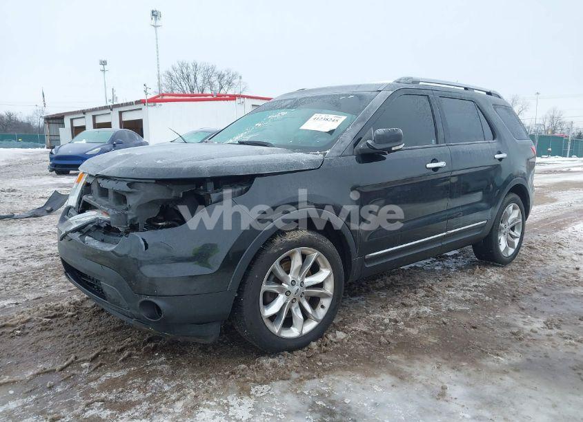 Photo 2 of 2015 Ford Explorer XLT (VIN 1FM5K7D85FGA62952)