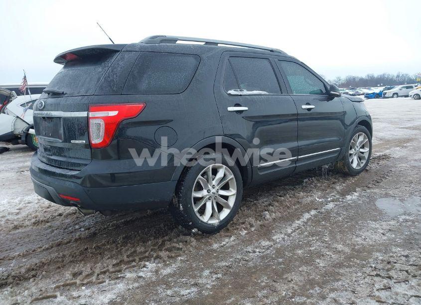 Photo 4 of 2015 Ford Explorer XLT (VIN 1FM5K7D85FGA62952)