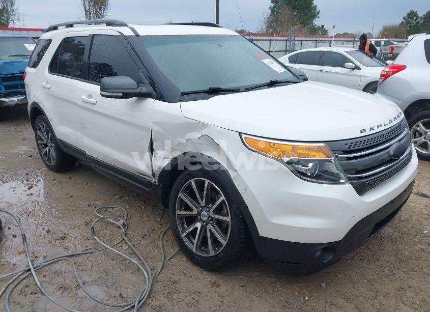 2015 Ford Explorer XLT (VIN 1FM5K7D85FGC59863) main photo