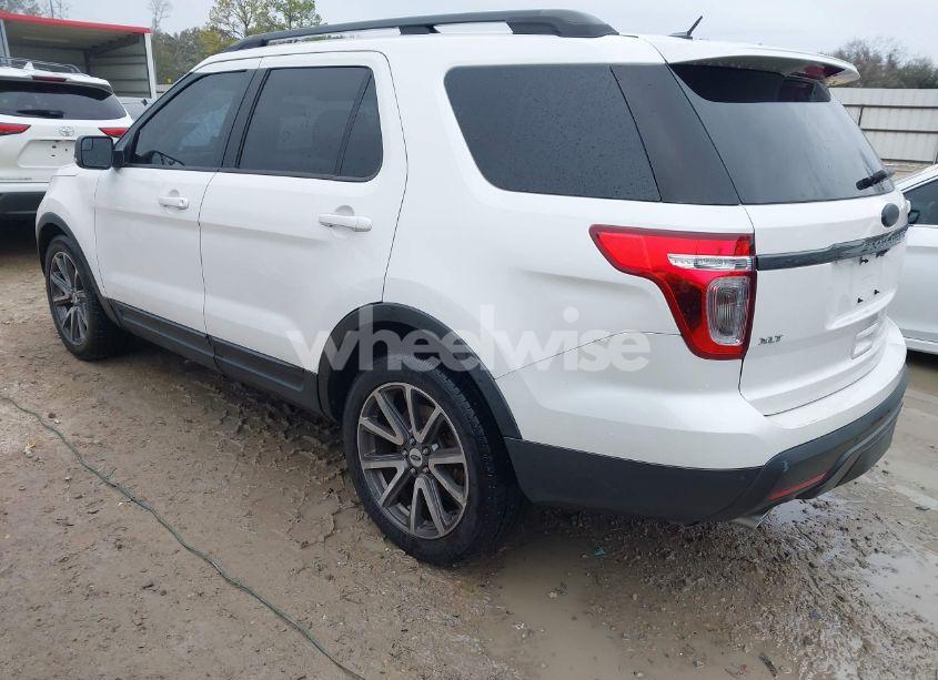 Photo 3 of 2015 Ford Explorer XLT (VIN 1FM5K7D85FGC59863)