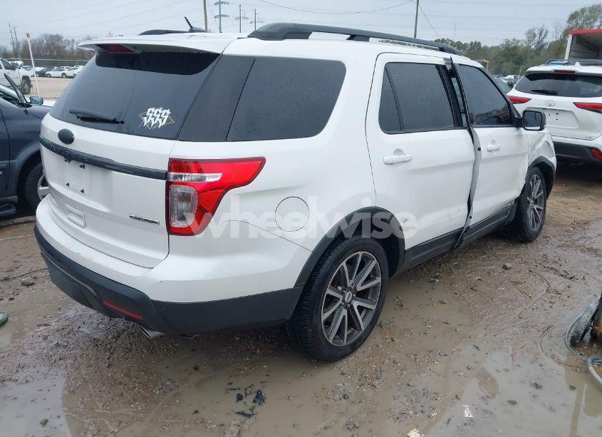 Photo 4 of 2015 Ford Explorer XLT (VIN 1FM5K7D85FGC59863)
