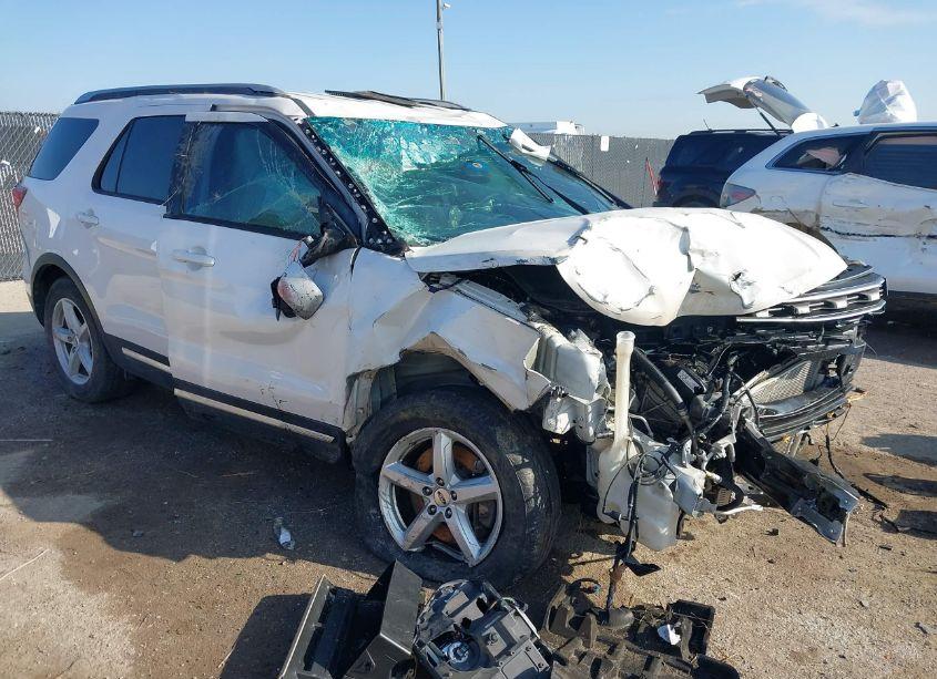 2016 Ford Explorer XLT (VIN 1FM5K7D85GGA03837) main photo