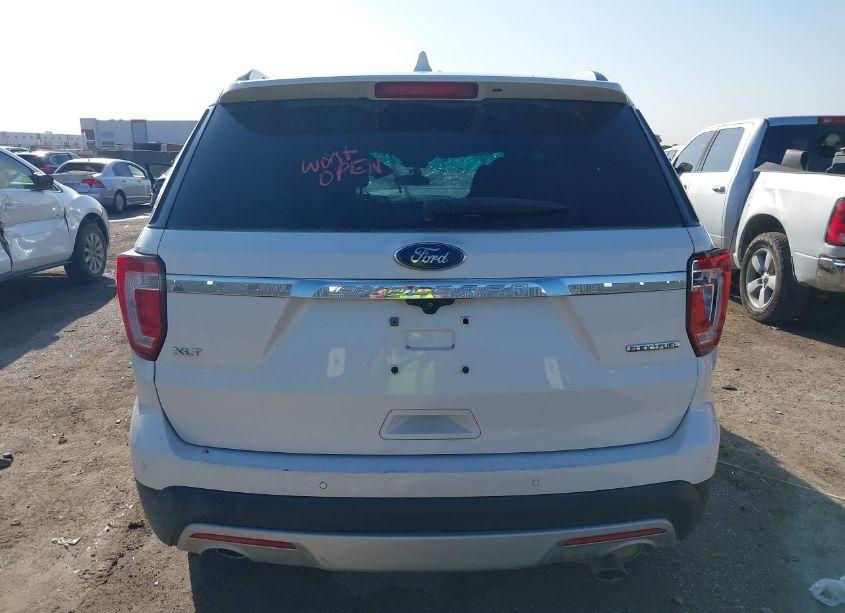 Photo 16 of 2016 Ford Explorer XLT (VIN 1FM5K7D85GGA03837)