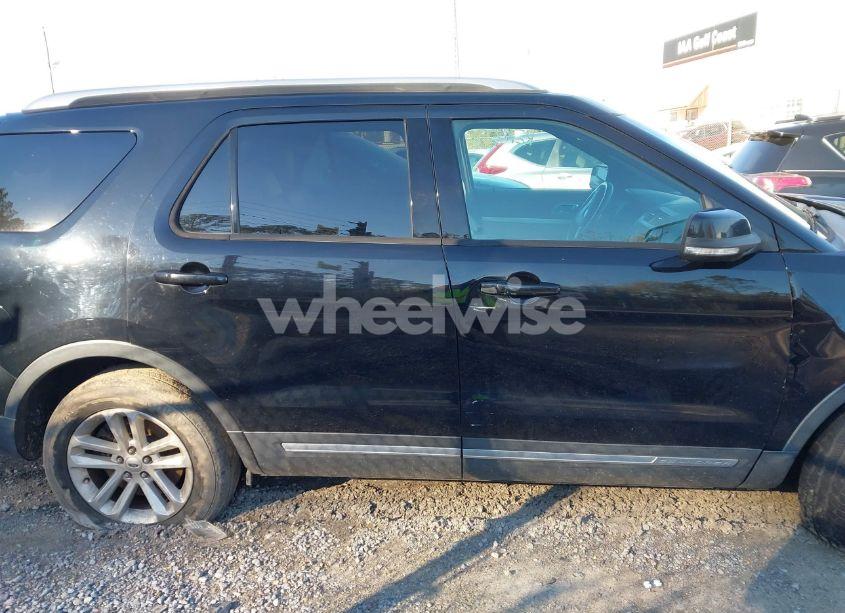 Photo 13 of 2016 Ford Explorer XLT (VIN 1FM5K7D85GGA23148)