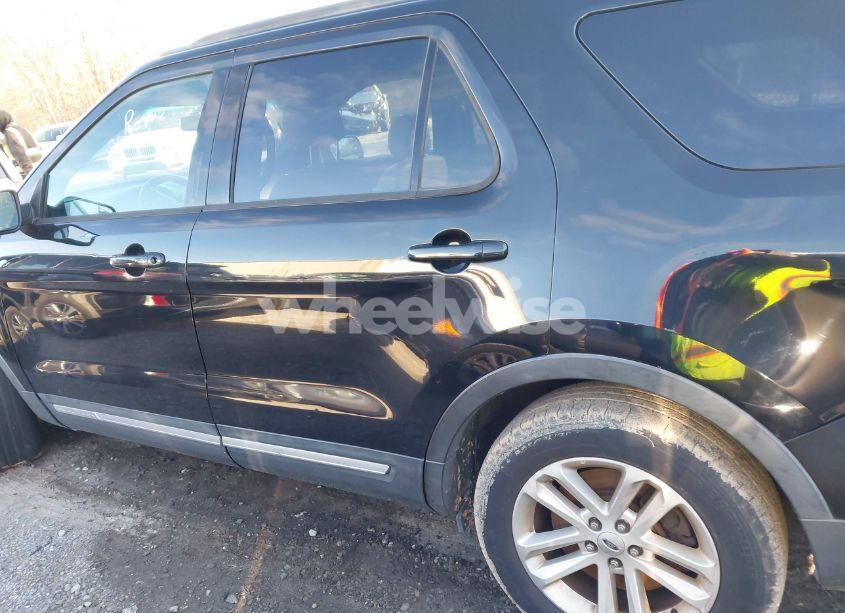 Photo 14 of 2016 Ford Explorer XLT (VIN 1FM5K7D85GGA23148)