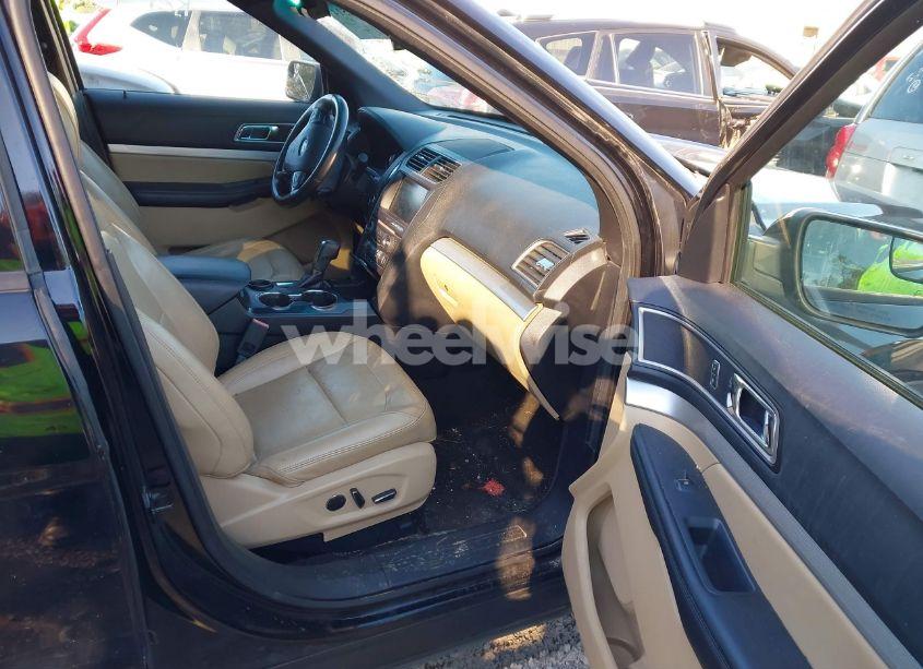 Photo 5 of 2016 Ford Explorer XLT (VIN 1FM5K7D85GGA23148)