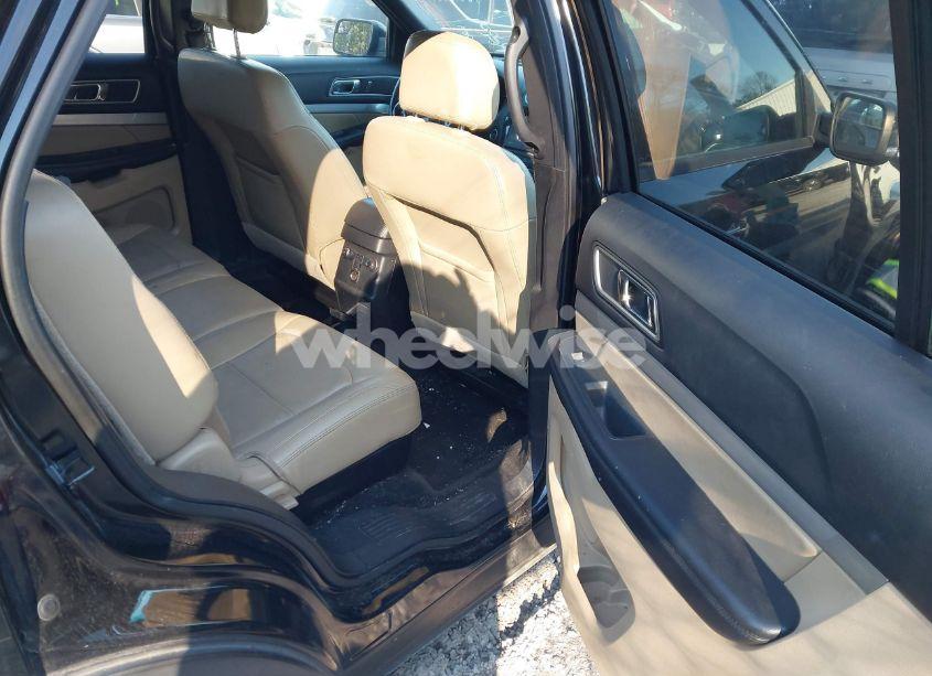 Photo 8 of 2016 Ford Explorer XLT (VIN 1FM5K7D85GGA23148)