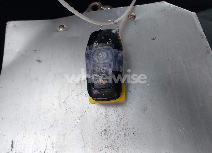 Photo 11 of 2016 Ford Explorer XLT (VIN 1FM5K7D85GGB06224)