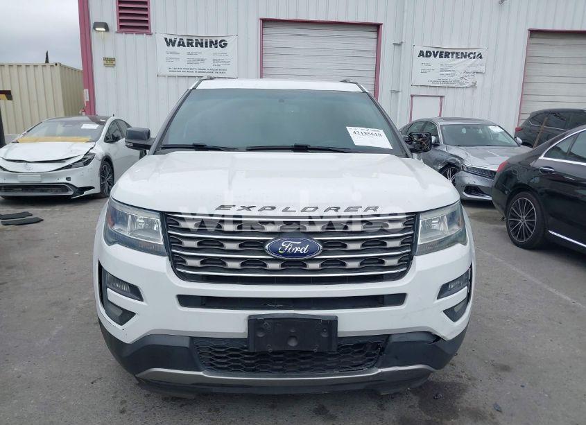 Photo 12 of 2016 Ford Explorer XLT (VIN 1FM5K7D85GGB06224)