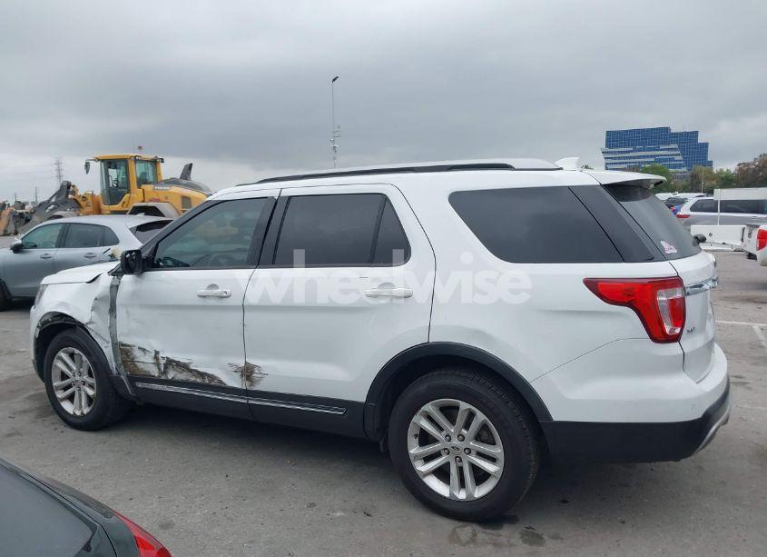 Photo 14 of 2016 Ford Explorer XLT (VIN 1FM5K7D85GGB06224)