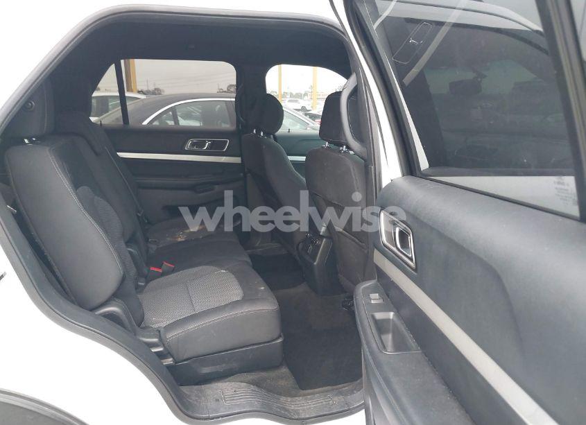 Photo 8 of 2016 Ford Explorer XLT (VIN 1FM5K7D85GGB06224)