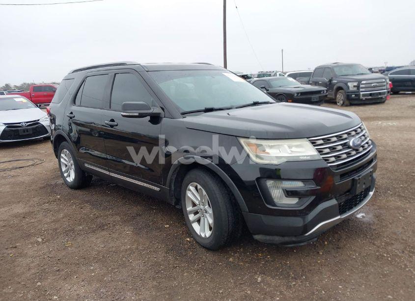 2016 Ford Explorer XLT (VIN 1FM5K7D85GGC85512) main photo