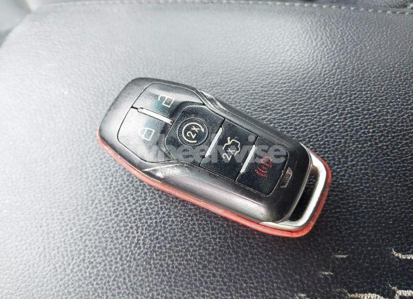 Photo 11 of 2016 Ford Explorer XLT (VIN 1FM5K7D85GGC85512)