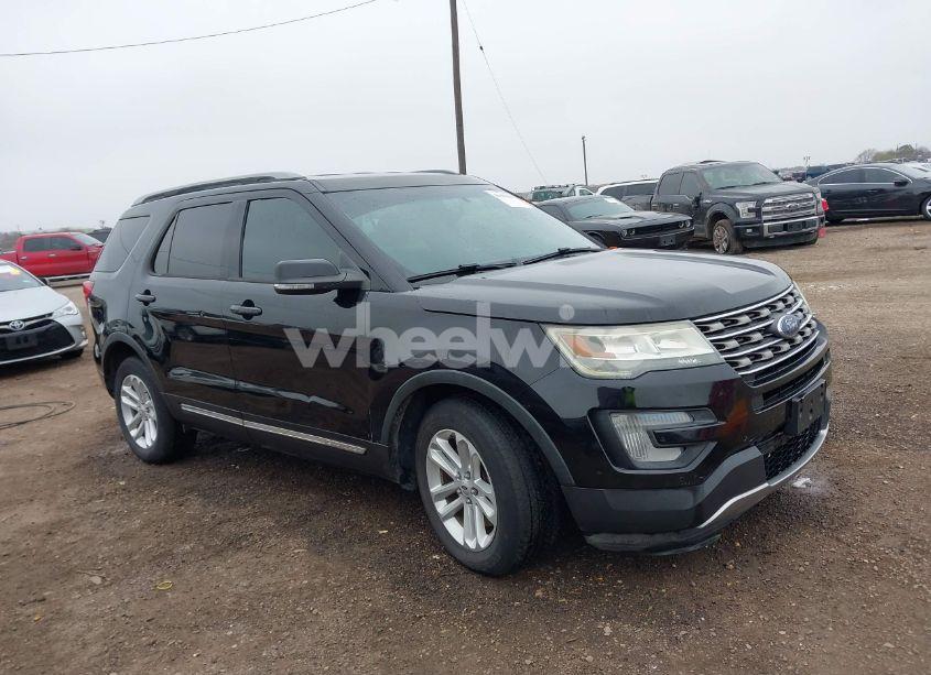 Photo 13 of 2016 Ford Explorer XLT (VIN 1FM5K7D85GGC85512)
