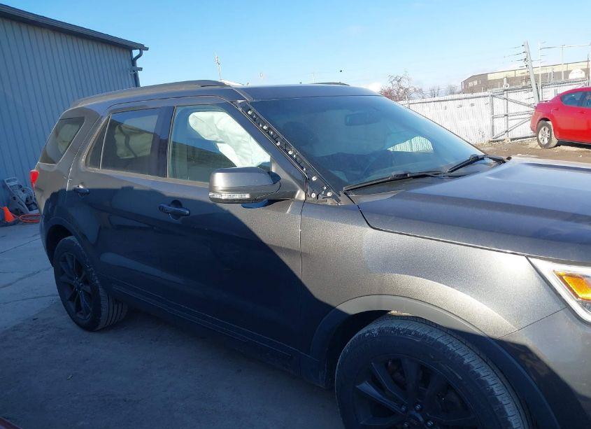 Photo 13 of 2017 Ford Explorer XLT (VIN 1FM5K7D85HGA21191)