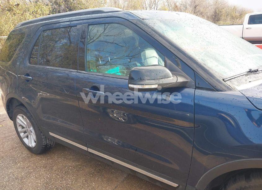 Photo 13 of 2017 Ford Explorer XLT (VIN 1FM5K7D85HGB29729)