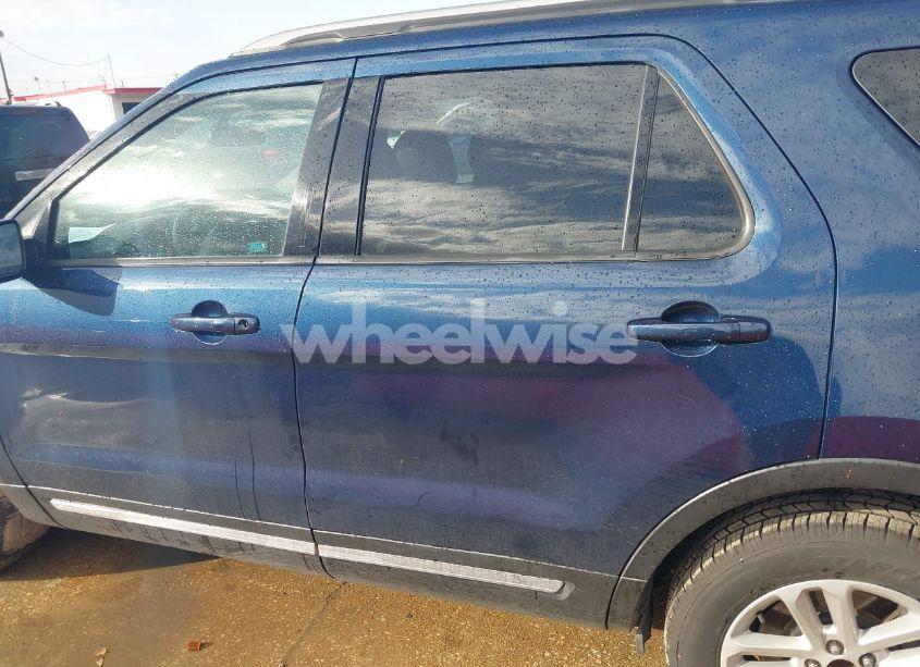 Photo 14 of 2017 Ford Explorer XLT (VIN 1FM5K7D85HGB29729)