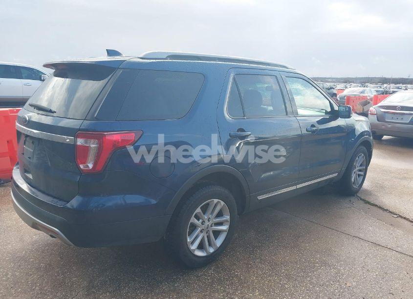 Photo 4 of 2017 Ford Explorer XLT (VIN 1FM5K7D85HGB29729)