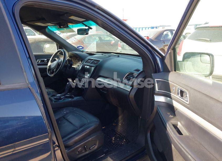 Photo 5 of 2017 Ford Explorer XLT (VIN 1FM5K7D85HGB29729)