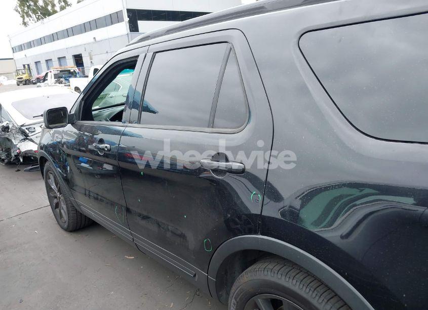 Photo 15 of 2017 Ford Explorer XLT (VIN 1FM5K7D85HGB32145)