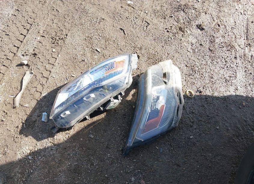 Photo 12 of 2017 Ford Explorer XLT (VIN 1FM5K7D85HGB78610)