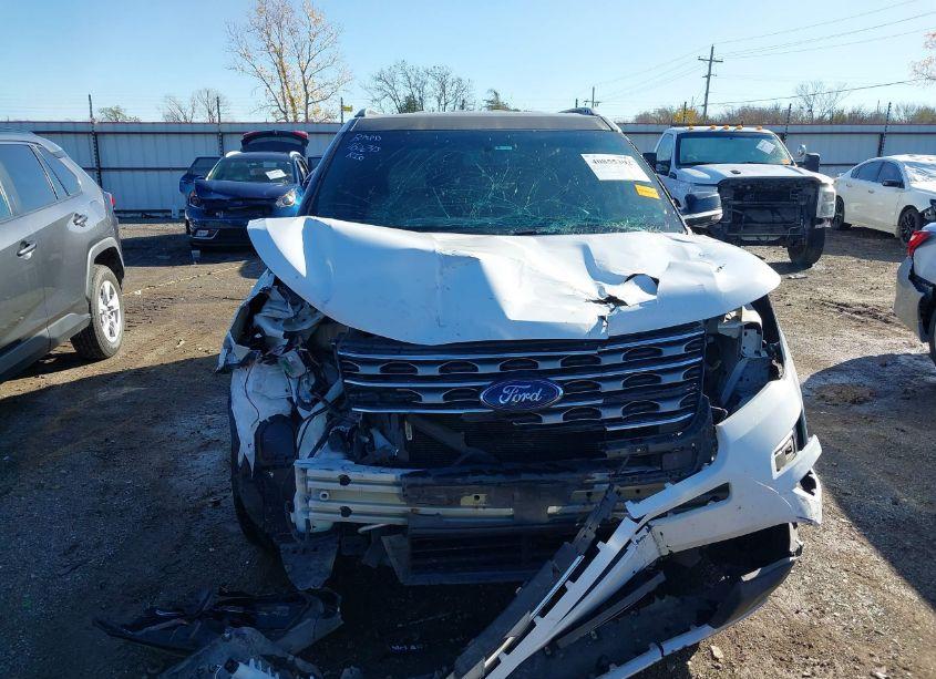 Photo 13 of 2017 Ford Explorer XLT (VIN 1FM5K7D85HGB78610)