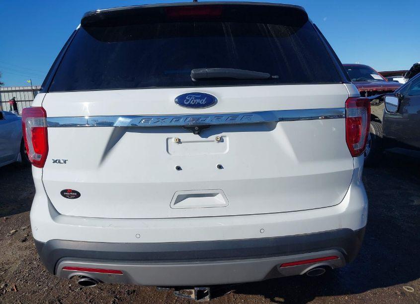 Photo 17 of 2017 Ford Explorer XLT (VIN 1FM5K7D85HGB78610)