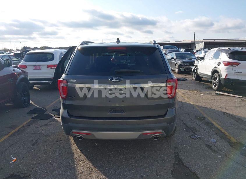 Photo 16 of 2017 Ford Explorer XLT (VIN 1FM5K7D85HGD02505)