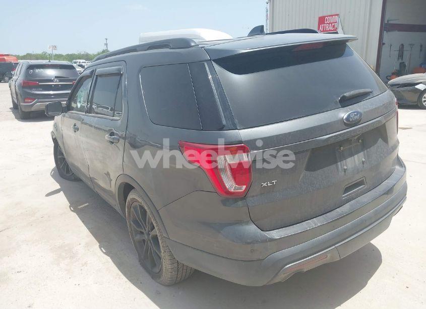 Photo 3 of 2017 Ford Explorer XLT (VIN 1FM5K7D85HGD53499)