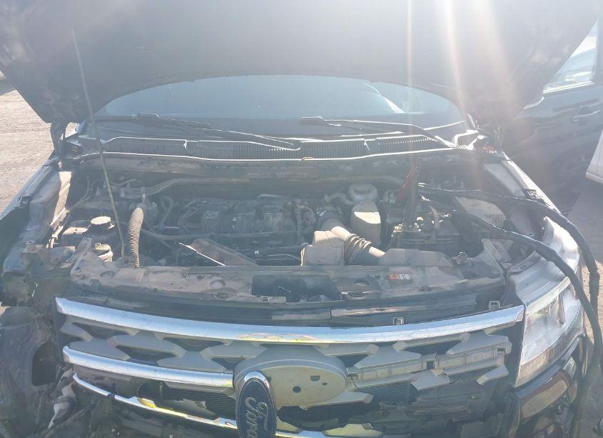 Photo 10 of 2018 Ford Explorer XLT (VIN 1FM5K7D85JGA03053)