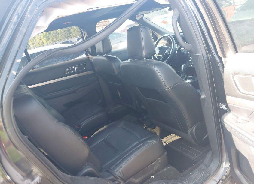 Photo 8 of 2018 Ford Explorer XLT (VIN 1FM5K7D85JGA03053)