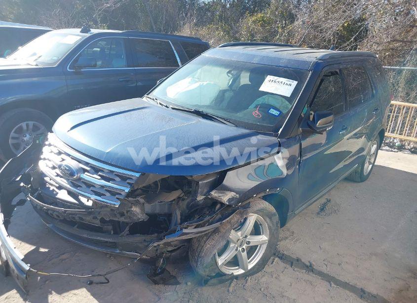 Photo 2 of 2018 Ford Explorer XLT (VIN 1FM5K7D85JGA13405)