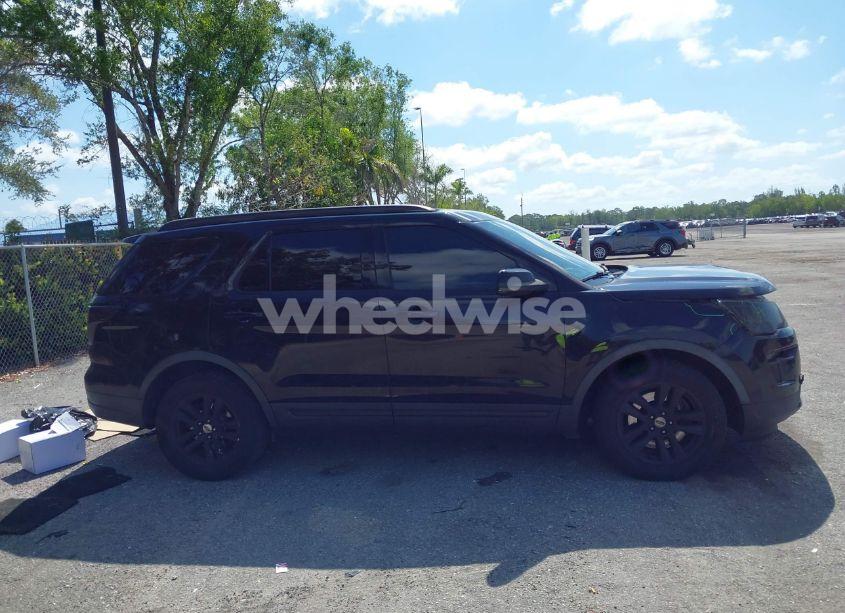 Photo 13 of 2018 Ford Explorer XLT (VIN 1FM5K7D85JGB04304)