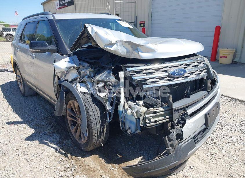Photo 6 of 2018 Ford Explorer XLT (VIN 1FM5K7D85JGC22000)