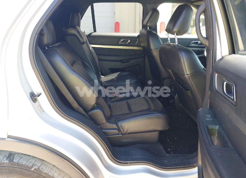 Photo 8 of 2018 Ford Explorer XLT (VIN 1FM5K7D85JGC22000)