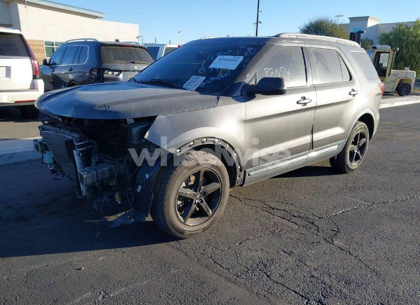 Photo 2 of 2019 Ford Explorer XLT (VIN 1FM5K7D85KGA09761)