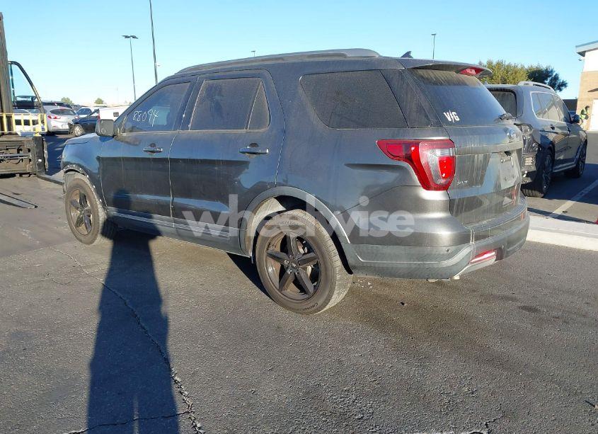 Photo 3 of 2019 Ford Explorer XLT (VIN 1FM5K7D85KGA09761)