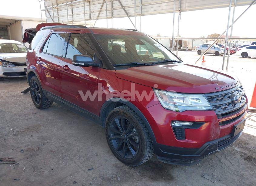 2019 Ford Explorer XLT (VIN 1FM5K7D85KGB34906) main photo