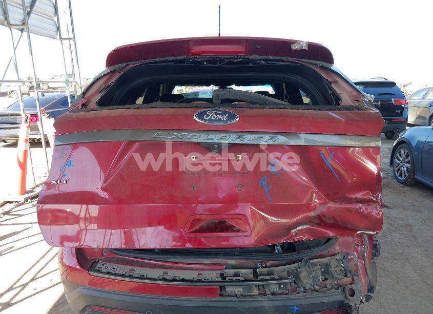 Photo 16 of 2019 Ford Explorer XLT (VIN 1FM5K7D85KGB34906)