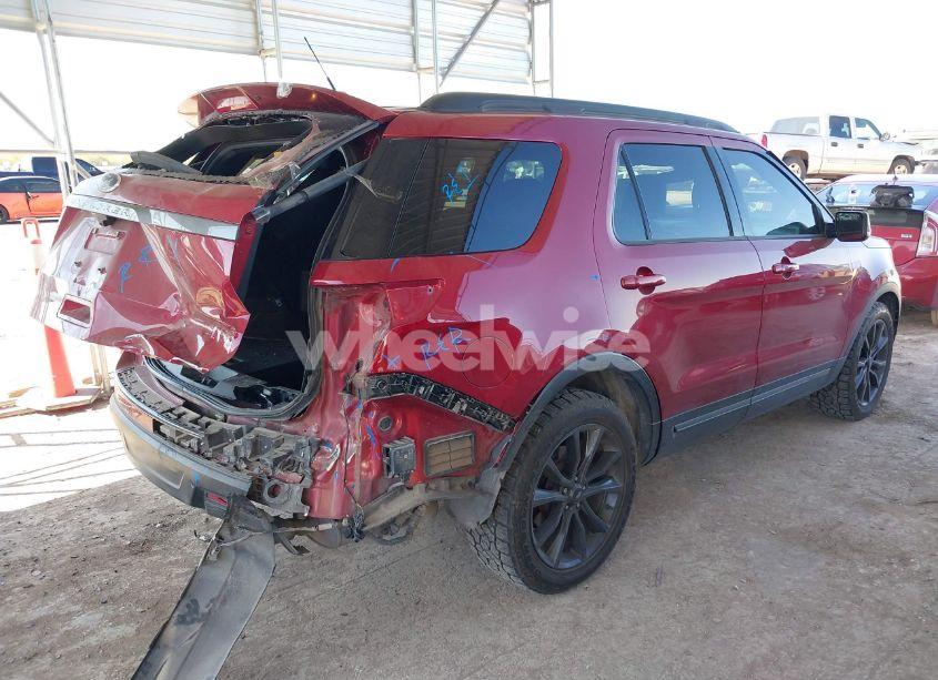 Photo 4 of 2019 Ford Explorer XLT (VIN 1FM5K7D85KGB34906)